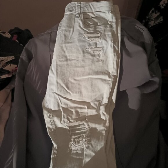 No Boundaries Mid Rise Skinny Jeans Light Blue / Distressed / Size 17 - Picture 3 of 7